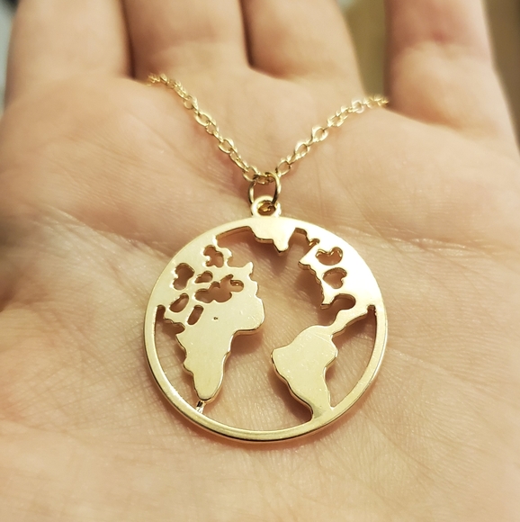 NWOT Gold Globe Map Necklace - Picture 9 of 16